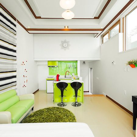 Sea & Pine Pension Namhae Εξωτερικό φωτογραφία