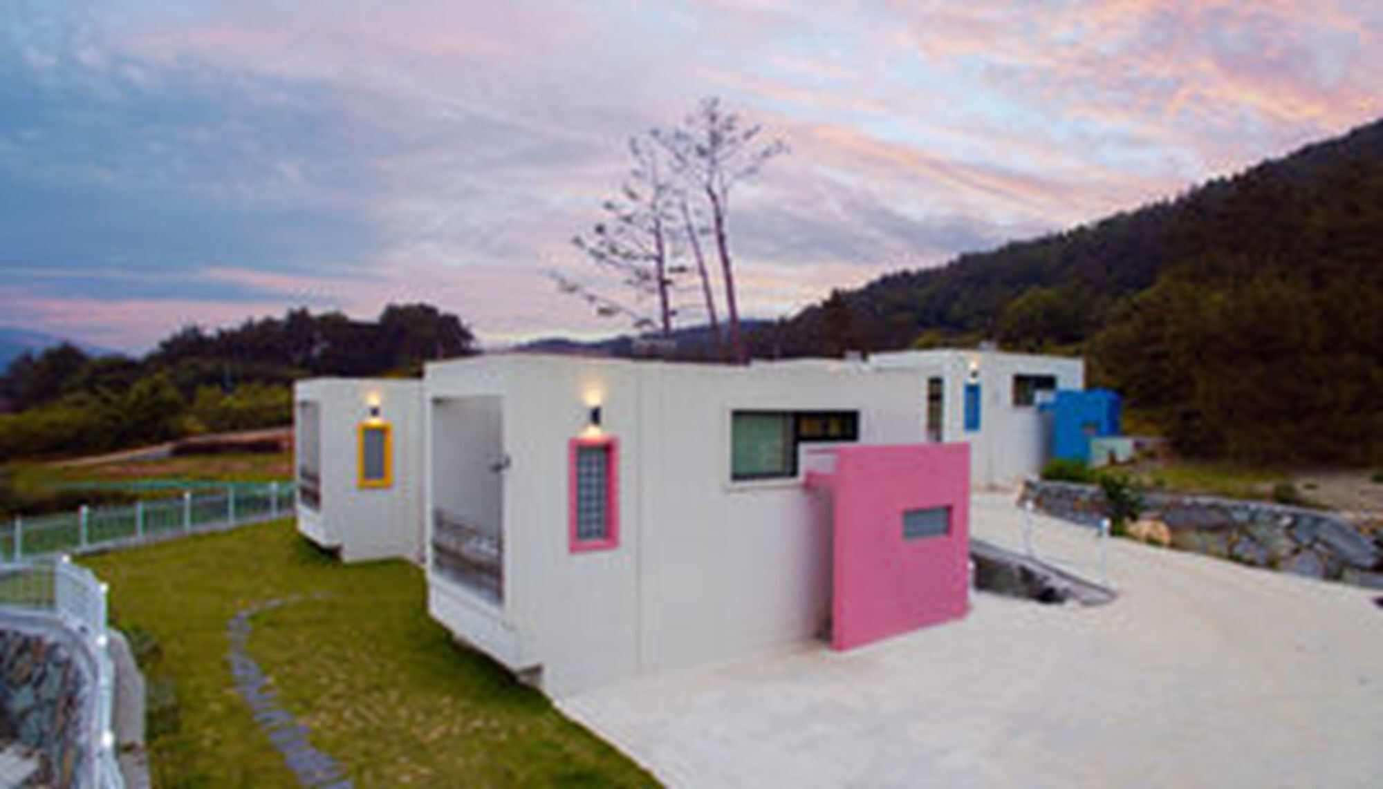 Sea & Pine Pension Namhae Εξωτερικό φωτογραφία
